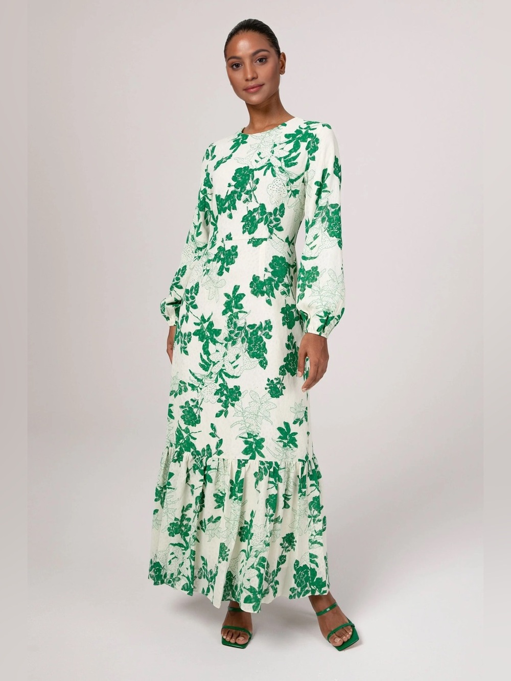 Veiled Collection Dalia Floral Tiered Maxi Dress Long Sleeve Green Large NEW NWT